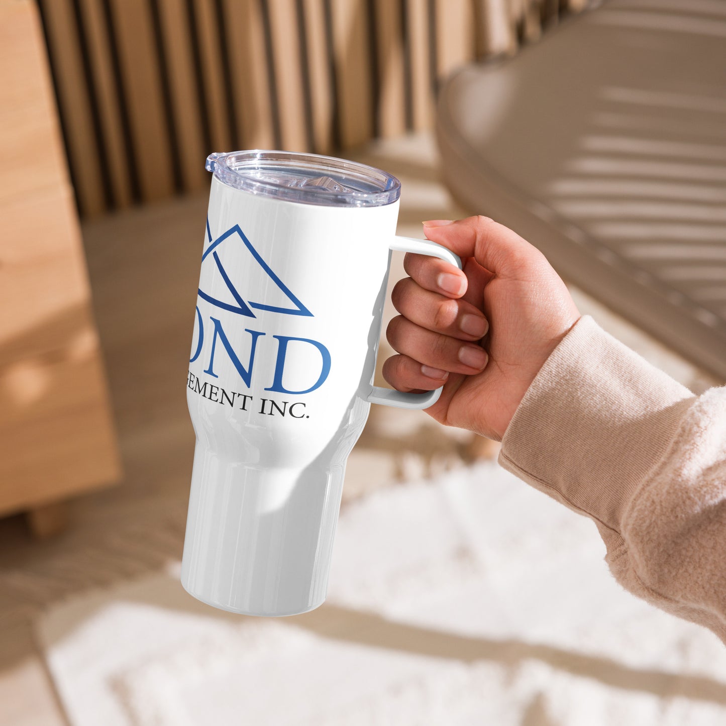 Tribond travel mug with a handle